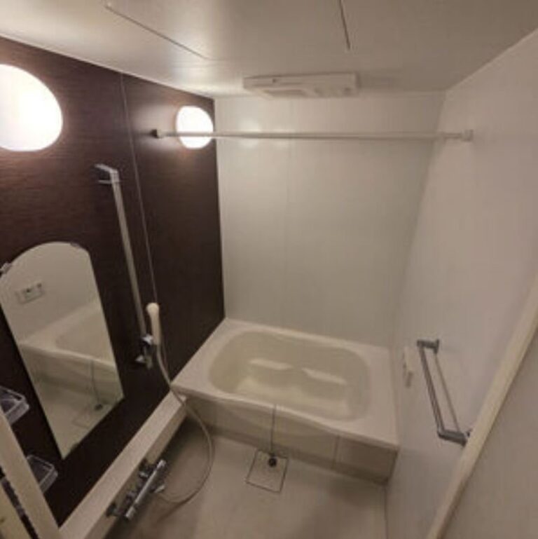 ドムス北沢 108号室の写真